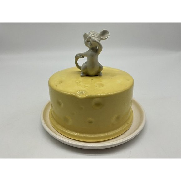 Cheese Dome In The Shape Of A Cheese Wheel w/Mouse Eating a Slice As a Handle - Picture 9 of 16